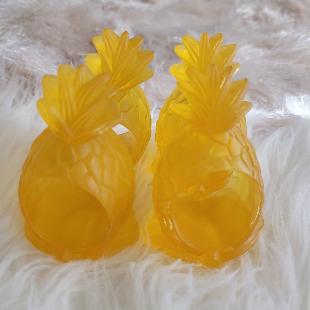 Vintage Bakelite Pineapple Napkin Rings Tropical Yellow